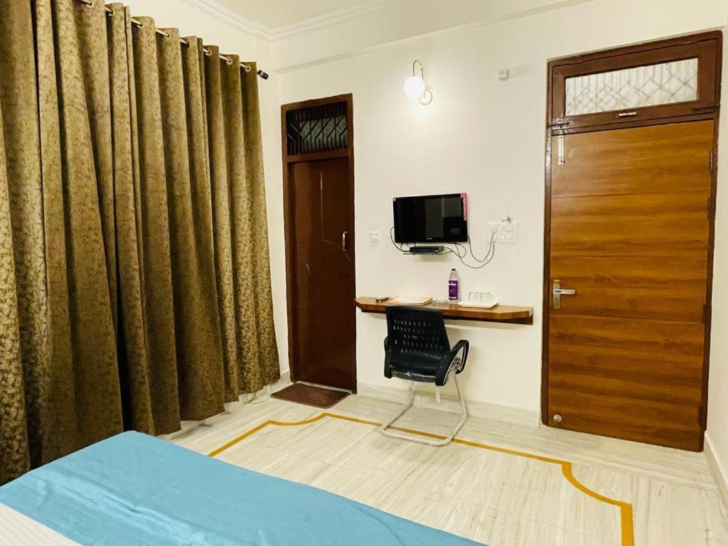 Hotel Dileep42 러크나우 외부 사진