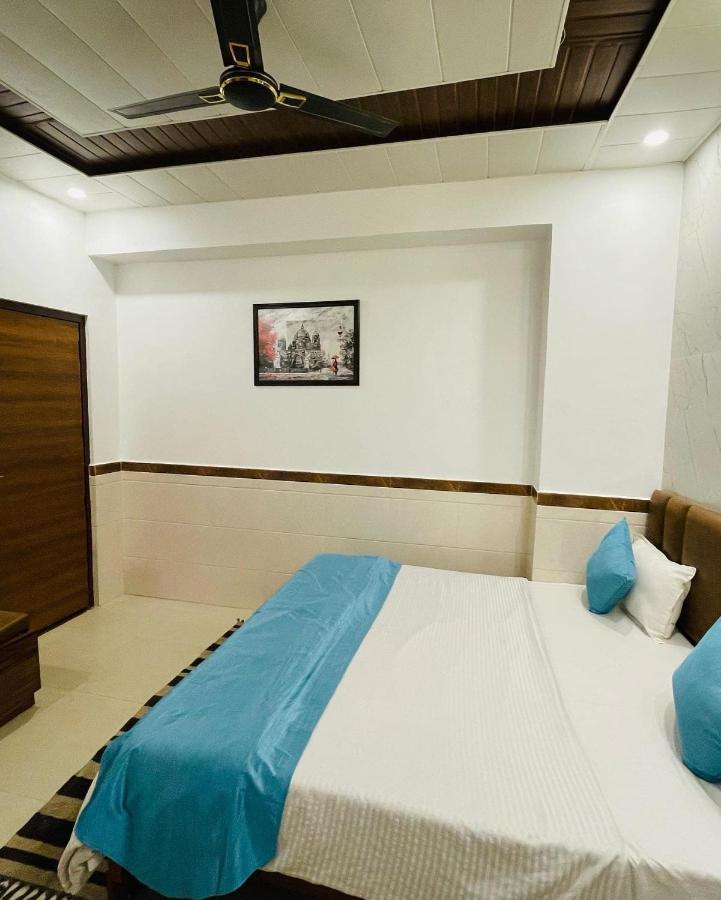 Hotel Dileep42 러크나우 외부 사진