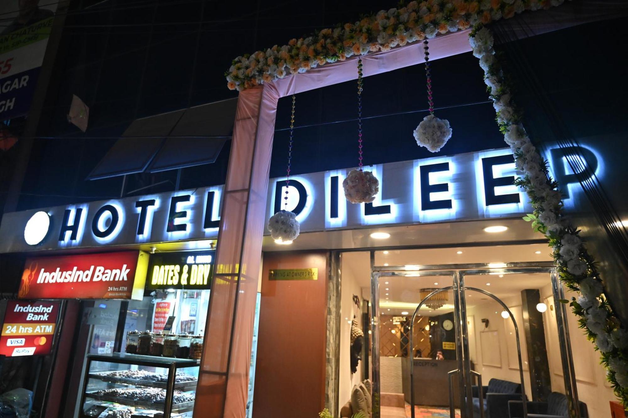 Hotel Dileep42 러크나우 외부 사진